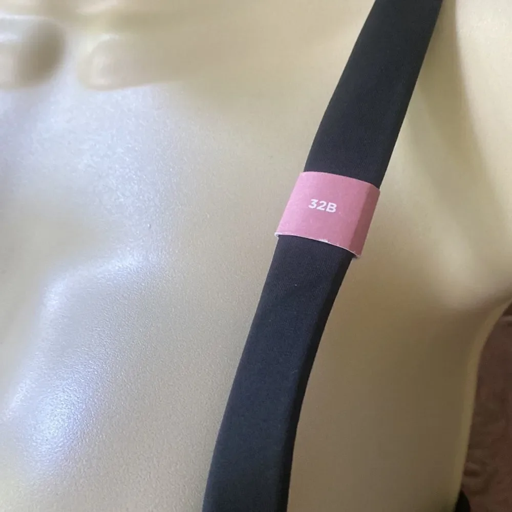 Lane Bryant Cacique Bra lightly lined T Shirt No Wire Black